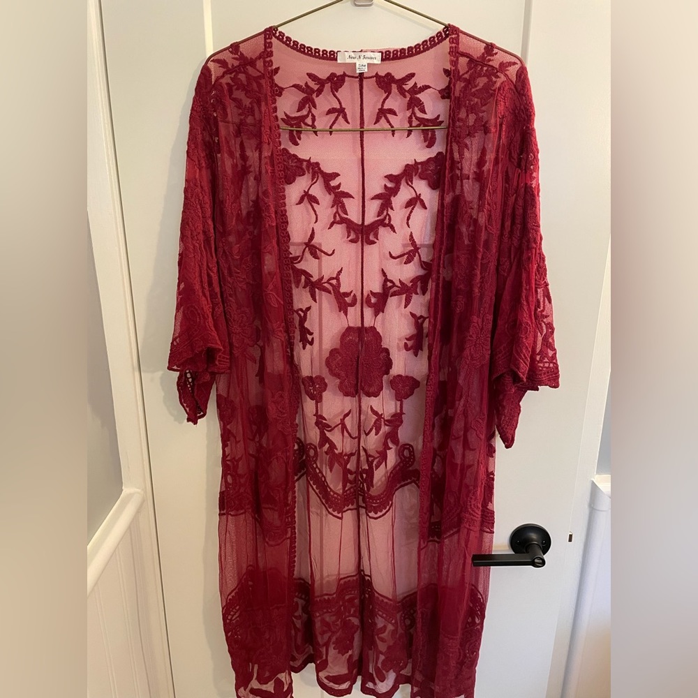Now N Forever maroon lace duster in size S/M